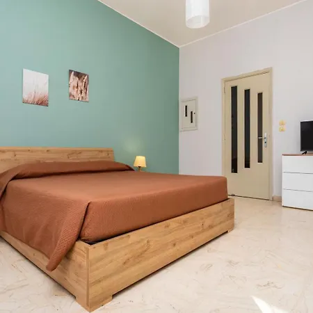 Nicola House * Catania